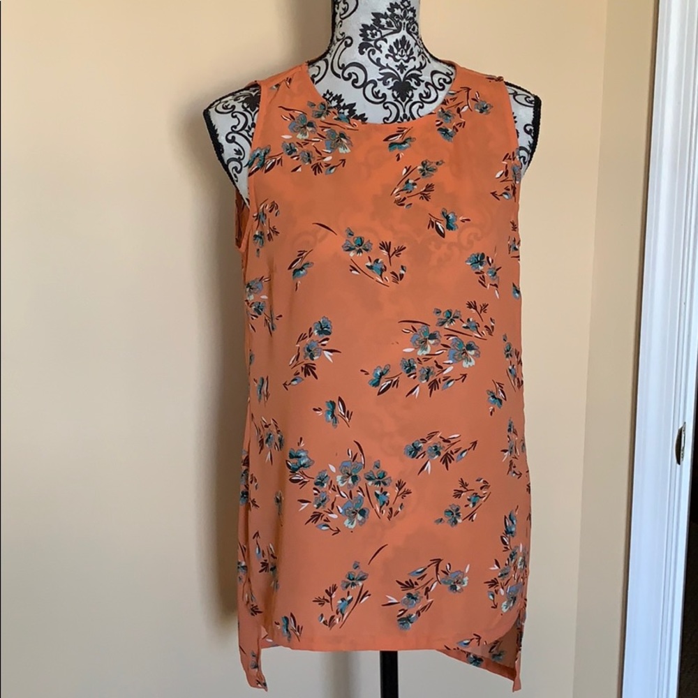Philosophy elegant sleeveless top. - Picture 1 of 5